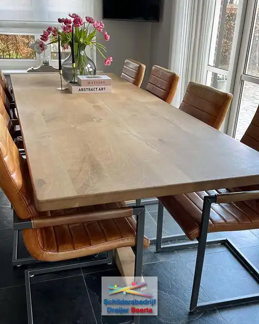 Lakken van de tafel - Schildersbedrijf Dreijer Beerta